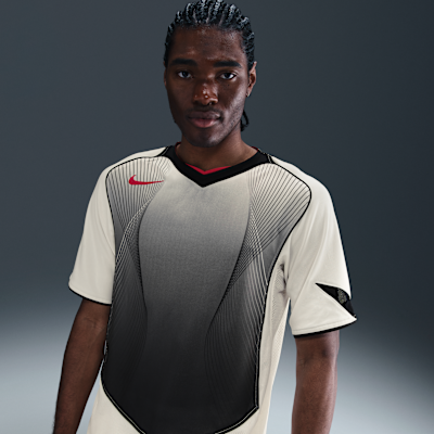 インテル　プラクティスシャツ　トータル90 Nike Total 90 Men's Dri-FIT Short-Sleeve Soccer Jersey. Nike.com